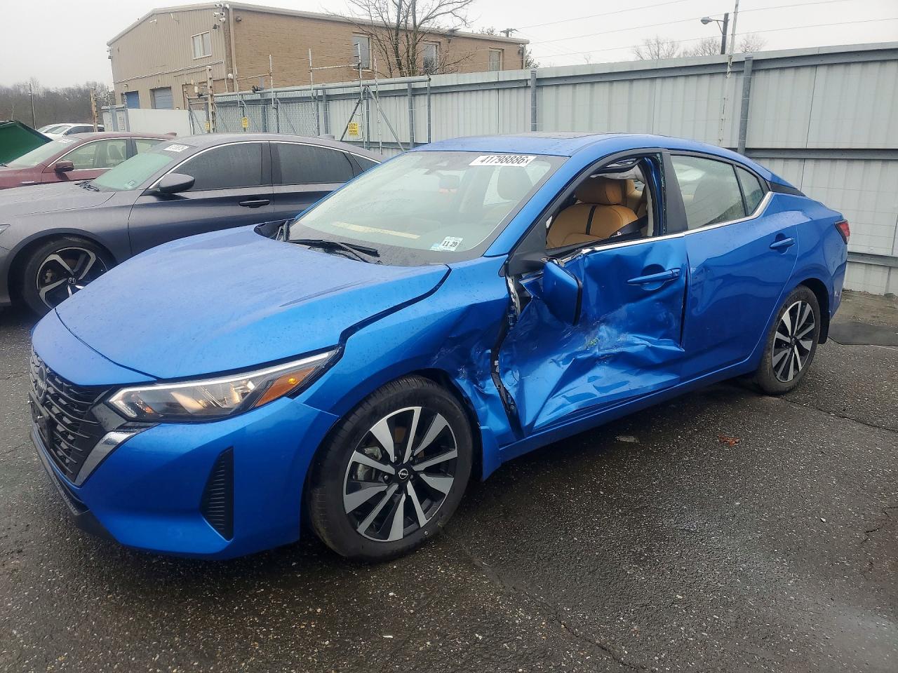 Salvage Nissan Sentra Image