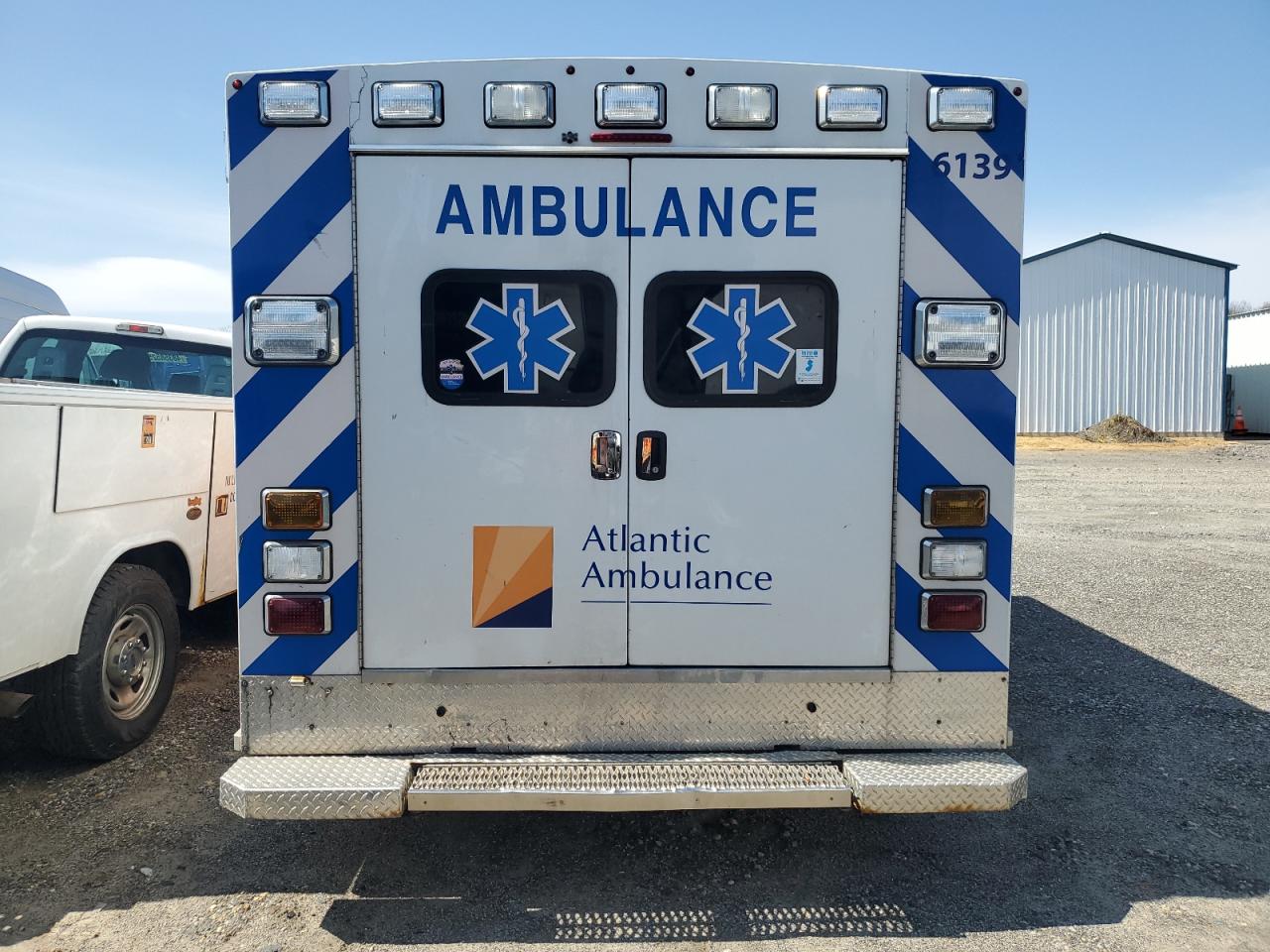 Ford Econoline E450 Super Duty Cutaway Van