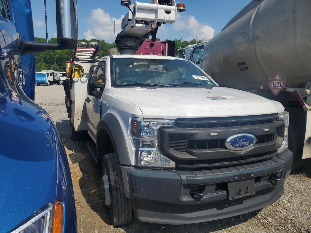 Ford F-450 Super Duty