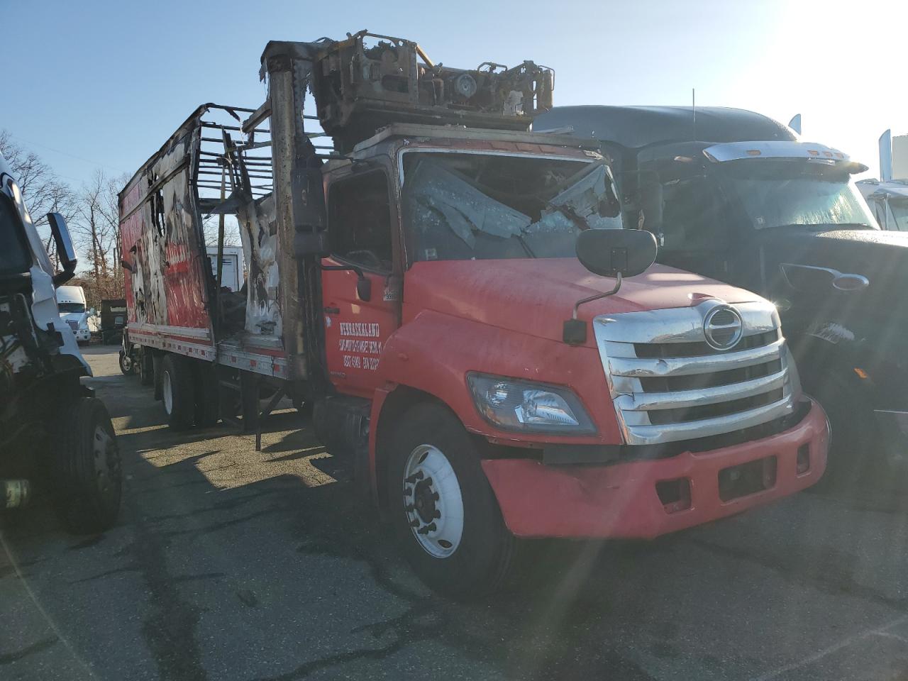 Salvage Hino Hino 338 Image