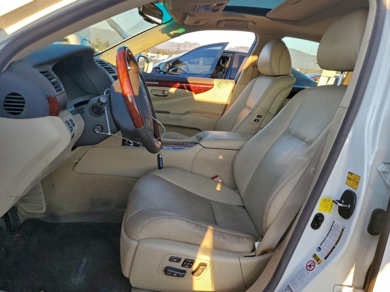 Lexus LS 460
