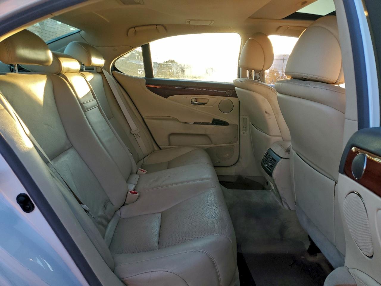Lexus LS 460