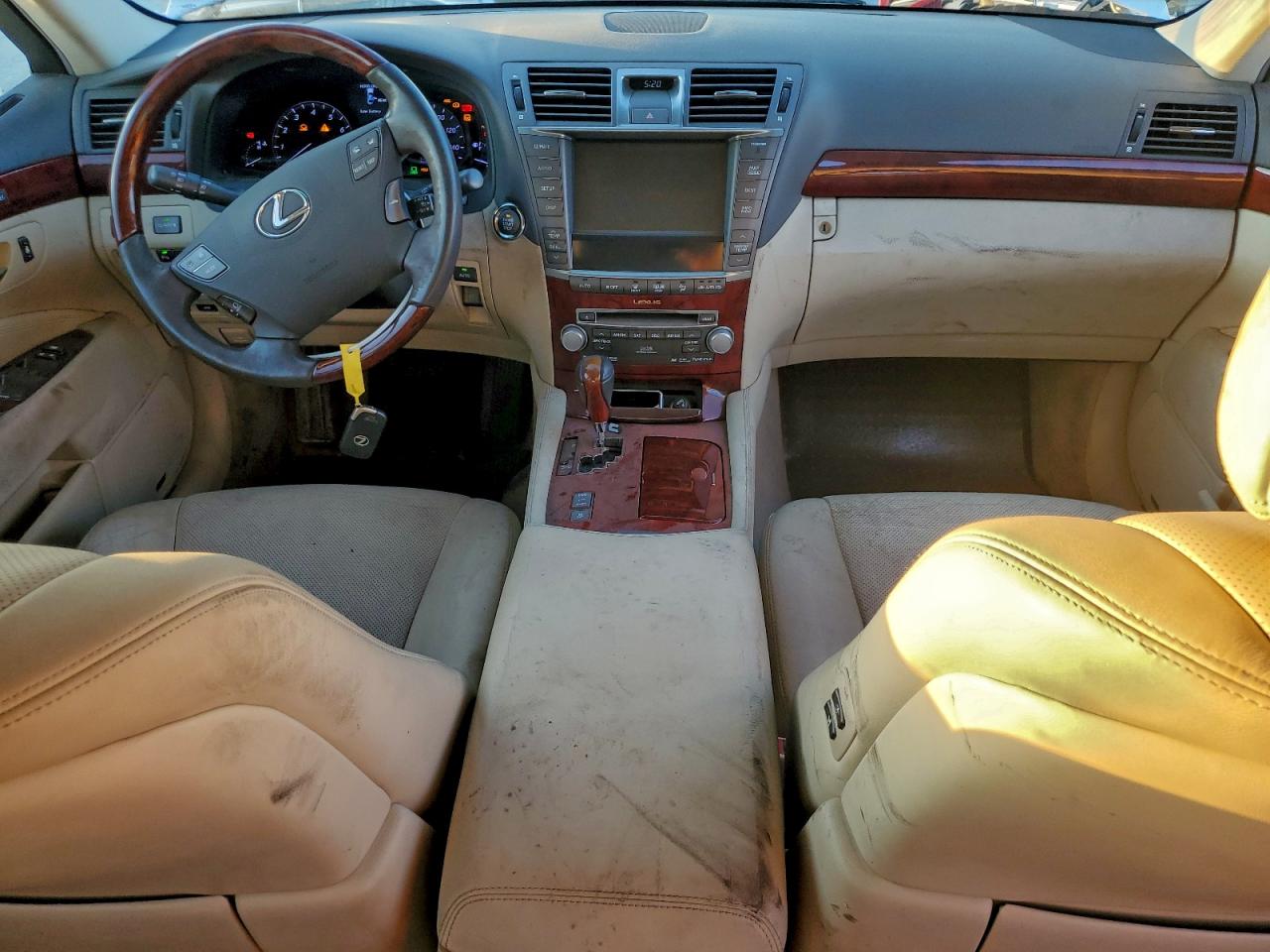 Lexus LS 460