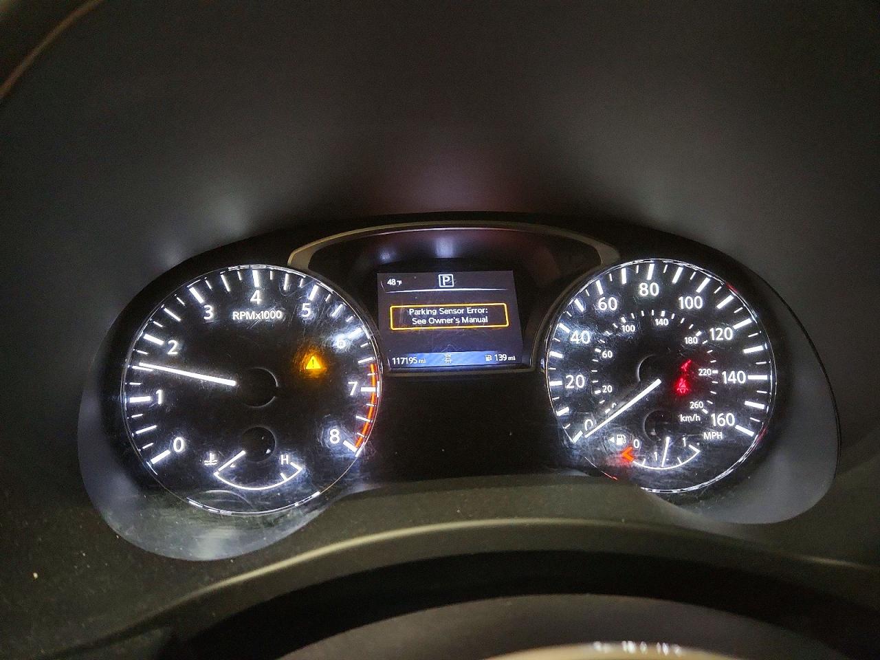 Nissan Pathfinder Sv