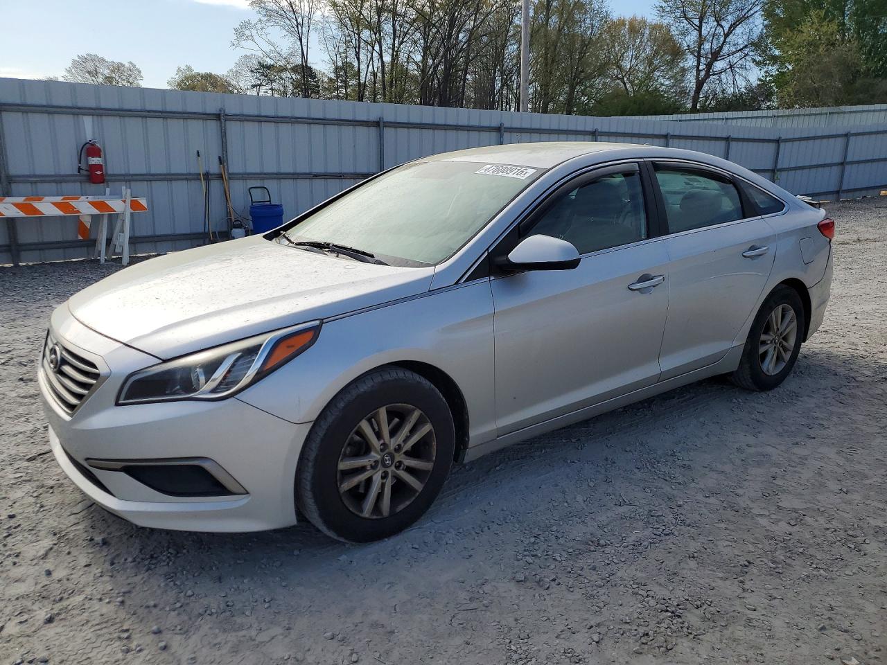 Salvage Hyundai SONATA Image