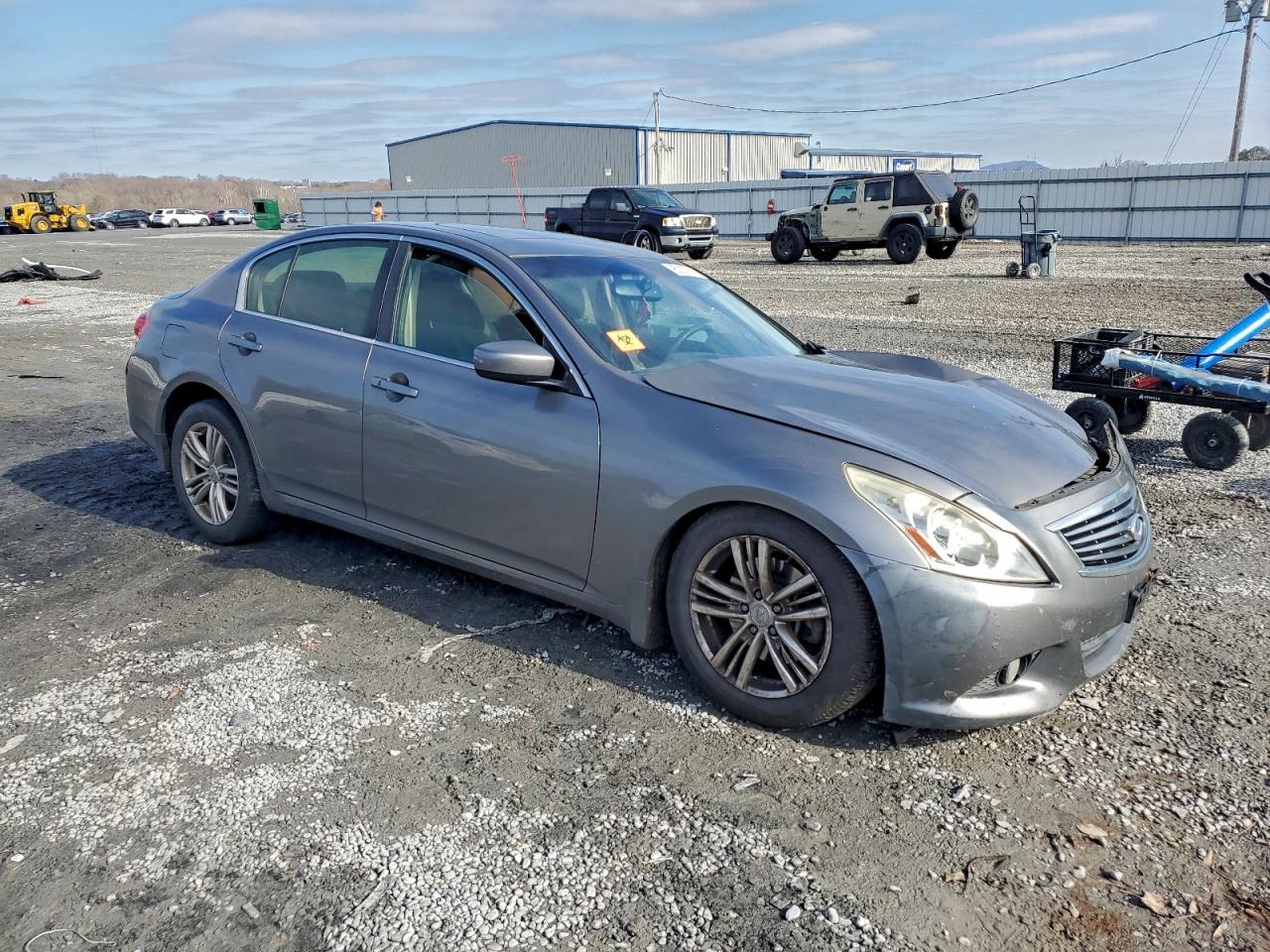 INFINITI G37 Journey