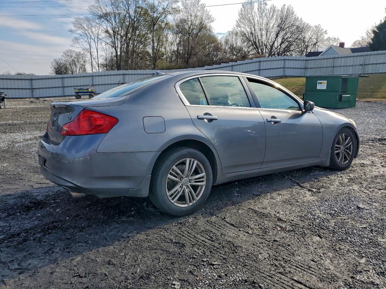 INFINITI G37 Journey