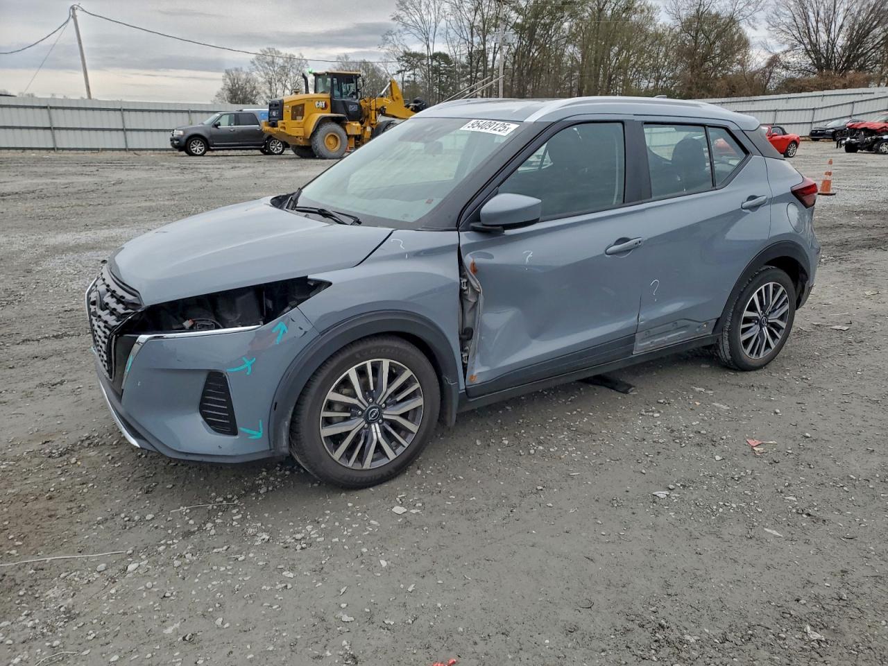 Salvage Nissan Kicks Image