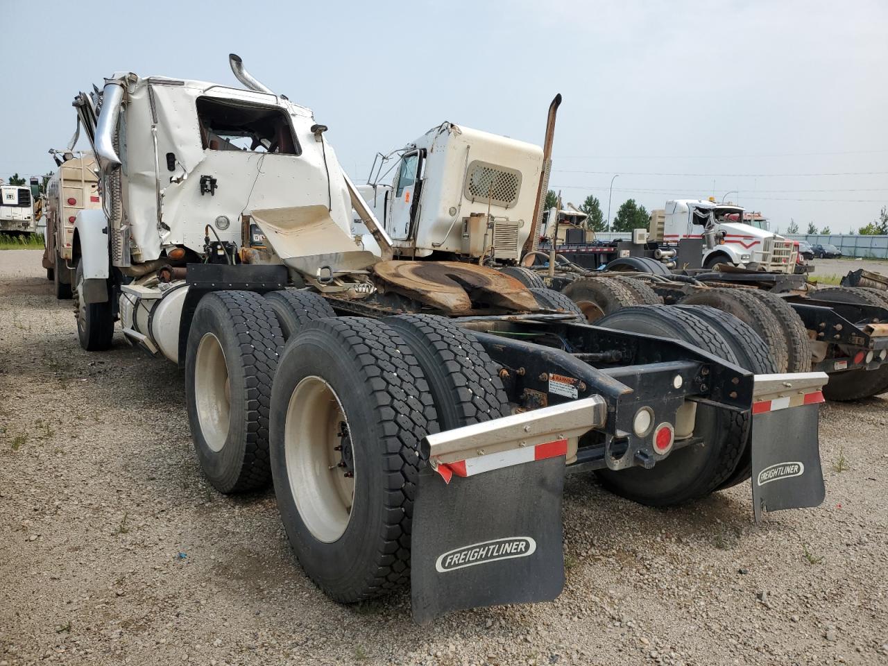 Freightliner 122sd