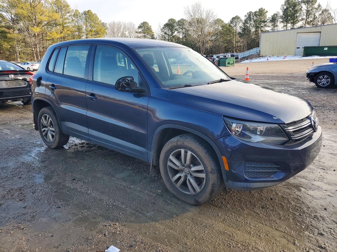 Volkswagen Tiguan S