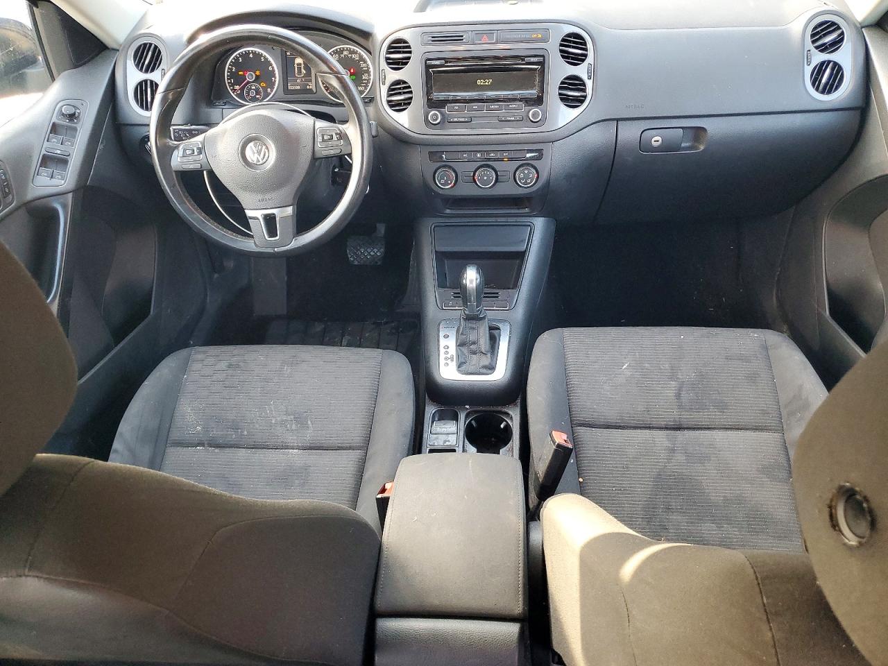 Volkswagen Tiguan S
