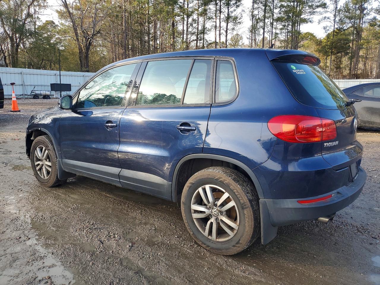 Volkswagen Tiguan S