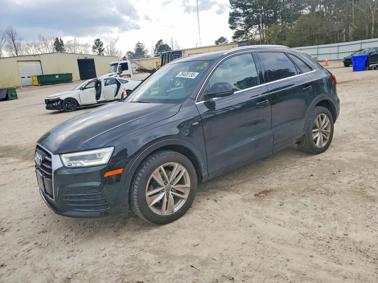 Salvage Audi Q3 Image
