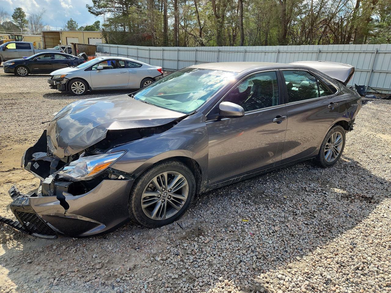 Salvage Toyota Camry Image