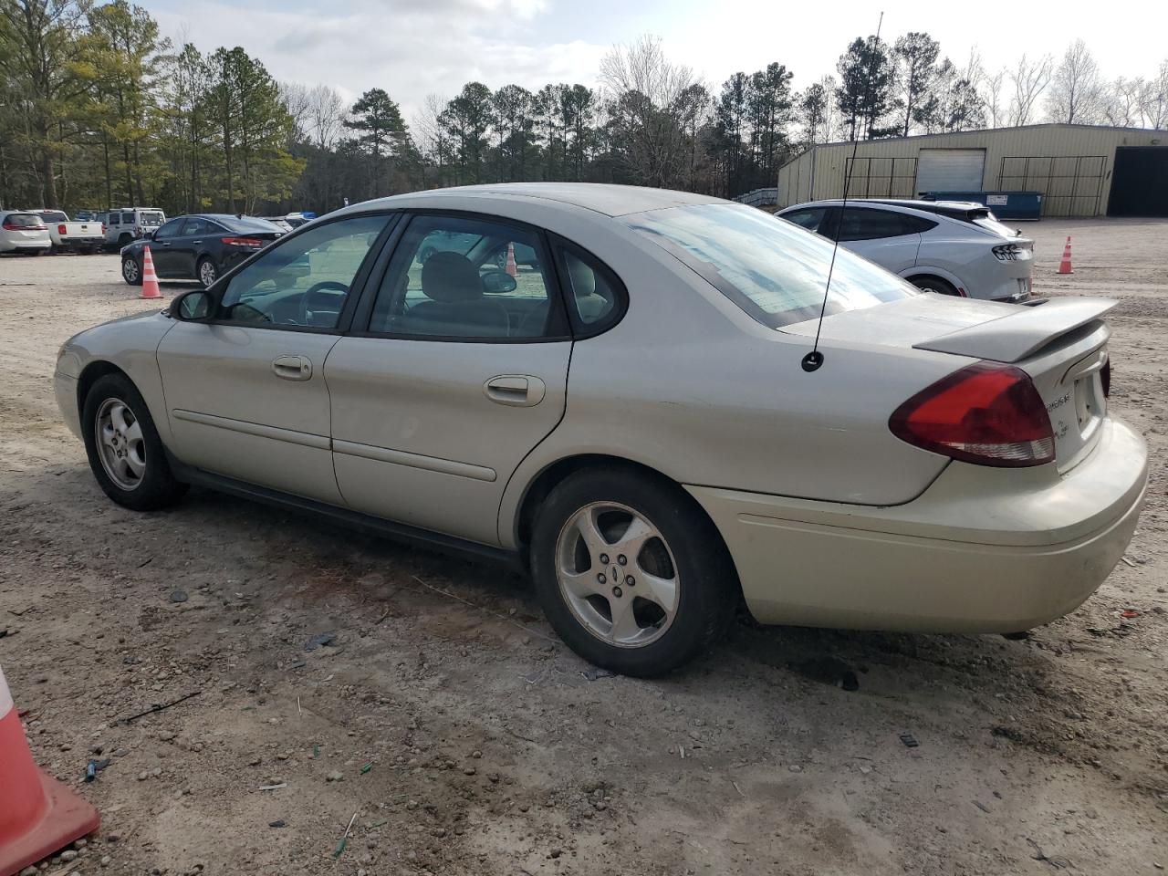 Ford Taurus Se