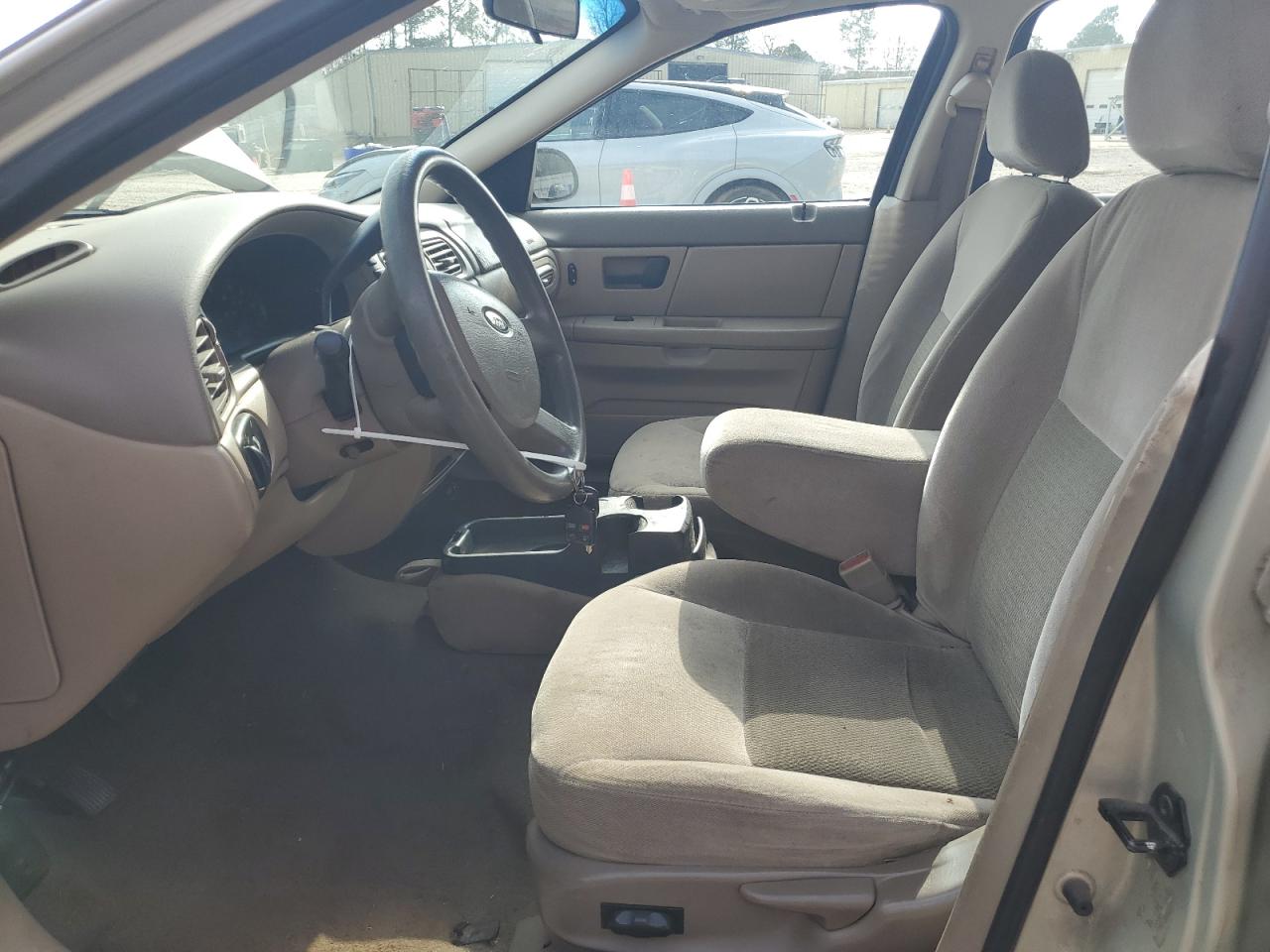 Ford Taurus Se