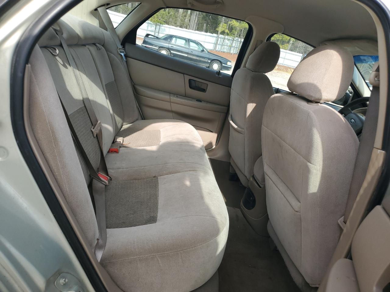 Ford Taurus Se