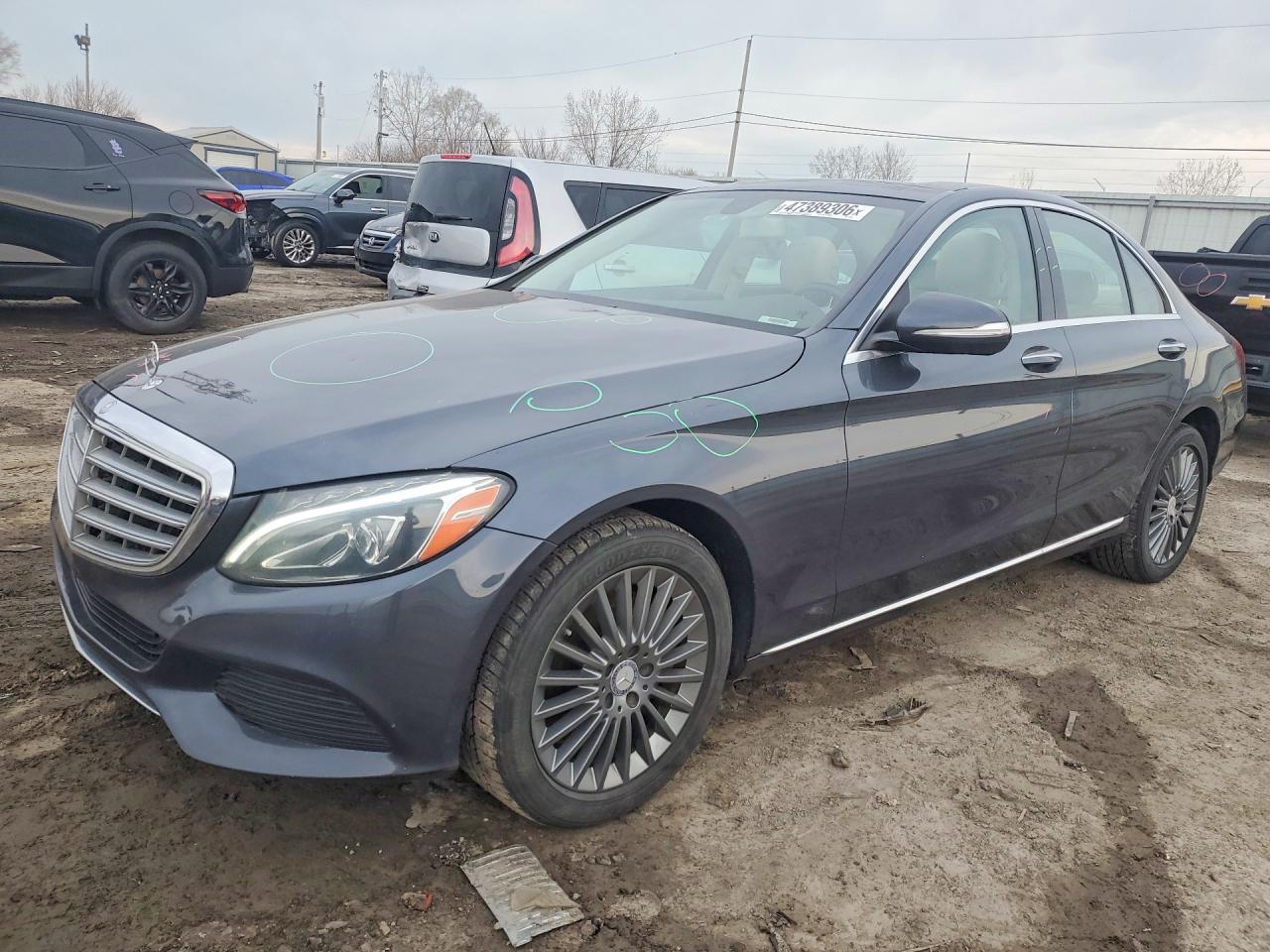 Salvage Mercedes-Benz C-Class Image