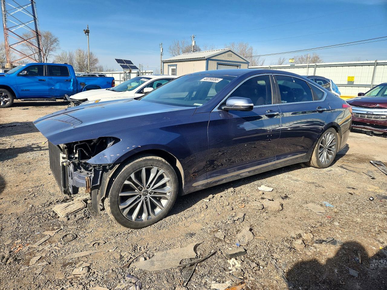 Salvage Hyundai Genesis Image