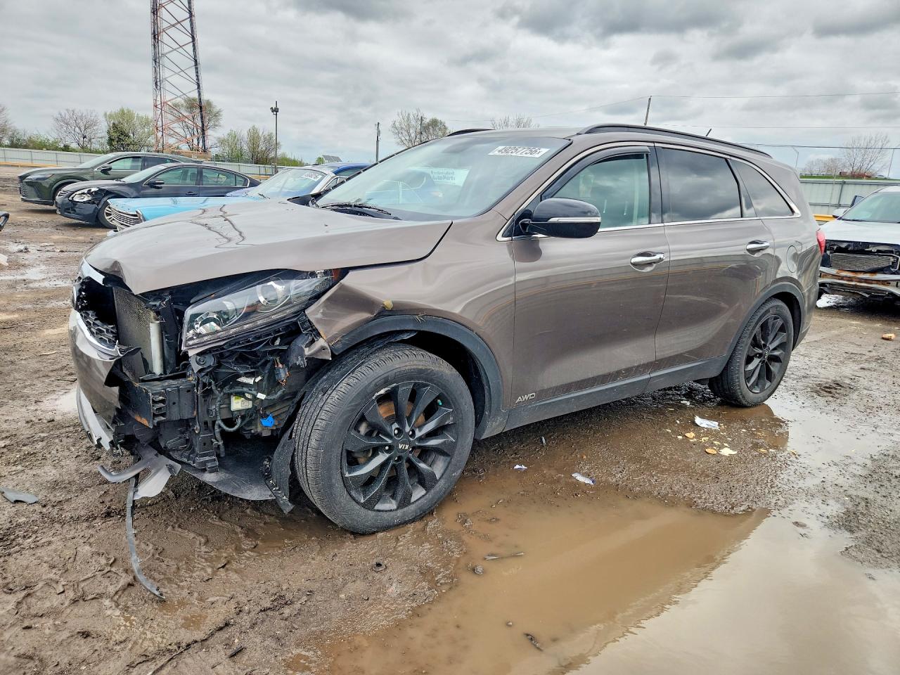 Salvage Kia Sorento Image