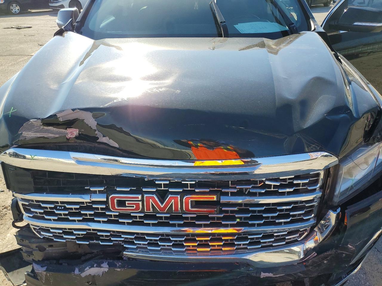GMC Acadia Denali