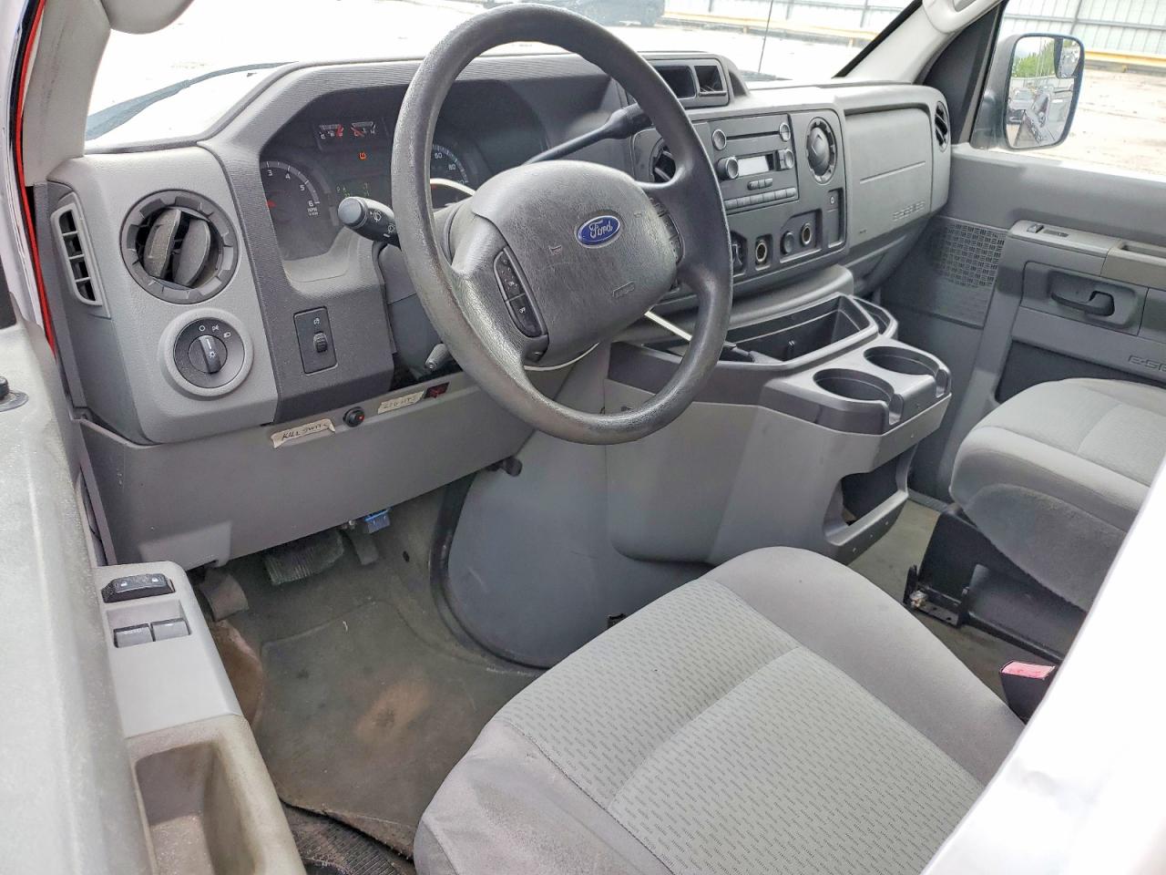 Ford Econoline E350 Super Duty Wagon