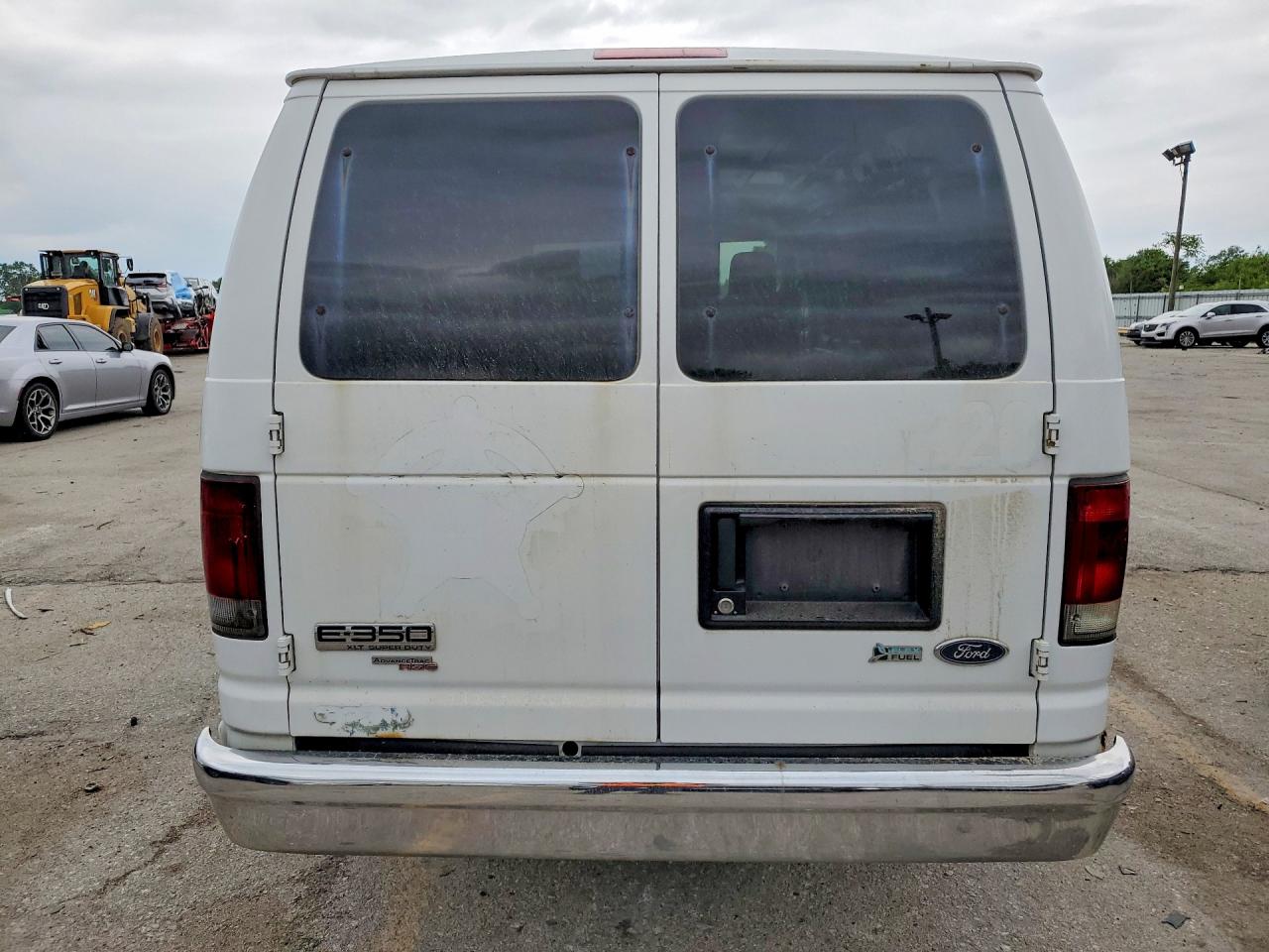 Ford Econoline E350 Super Duty Wagon