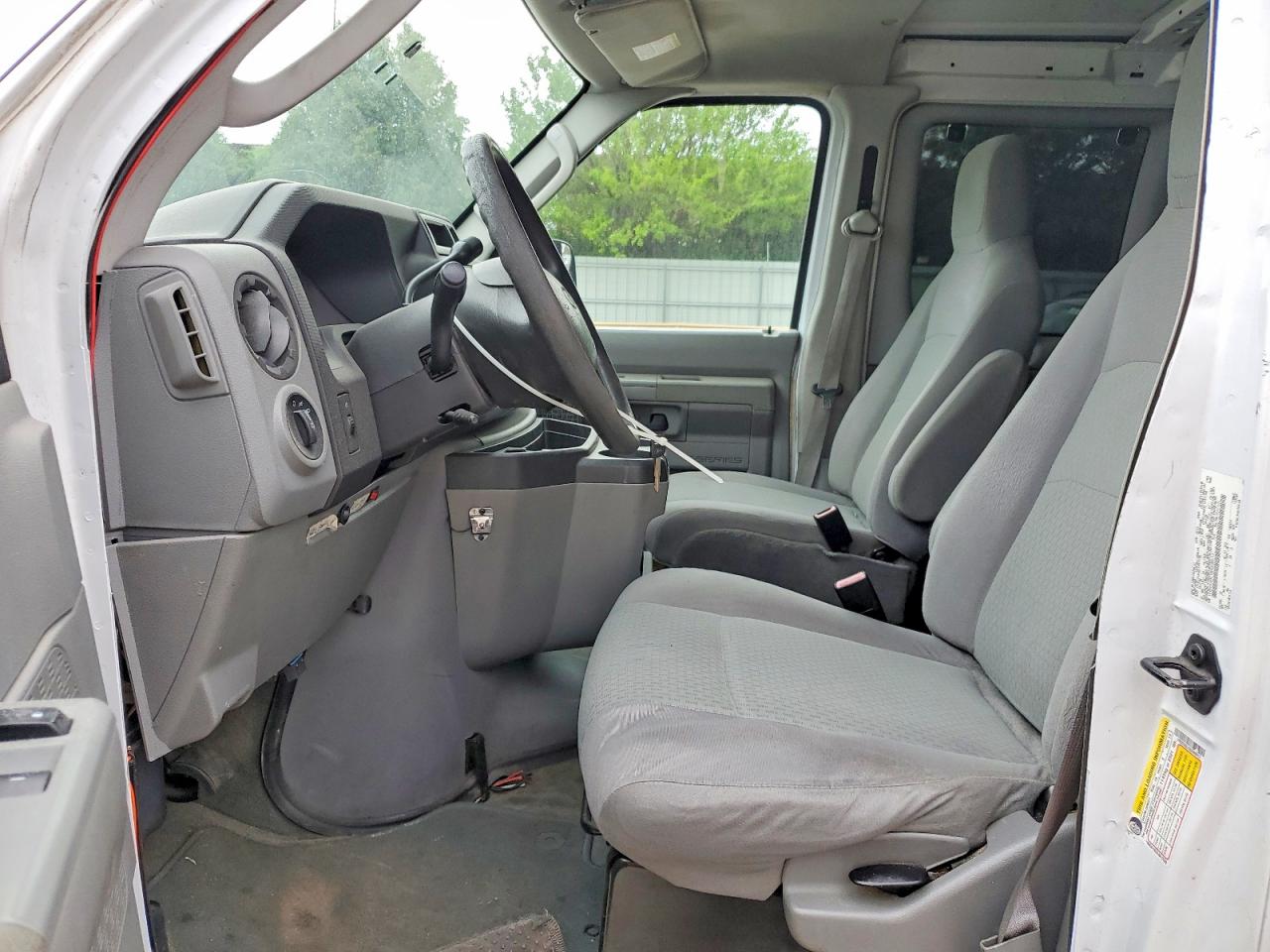 Ford Econoline E350 Super Duty Wagon