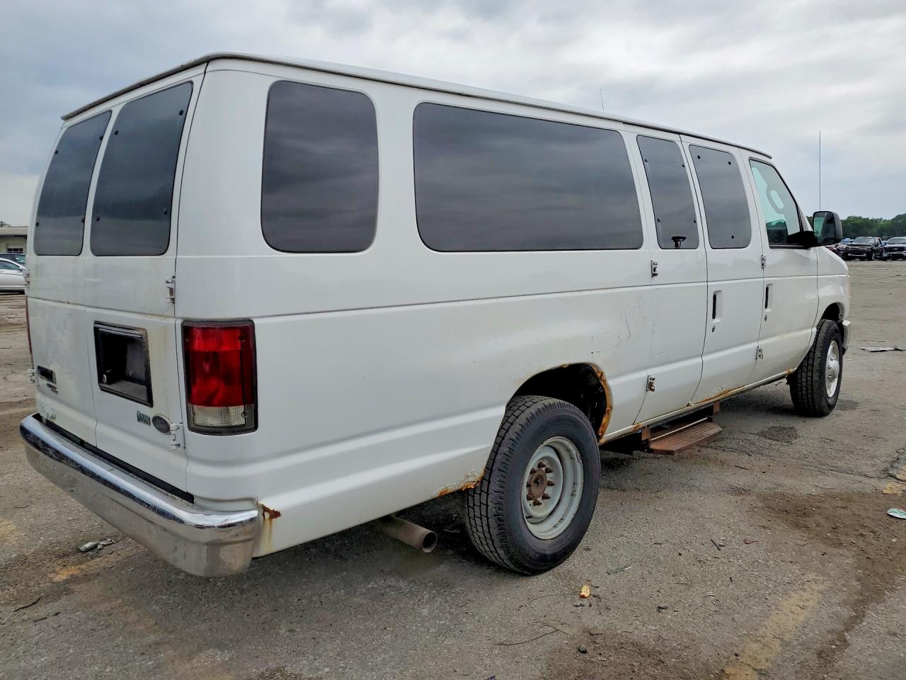 Ford Econoline E350 Super Duty Wagon