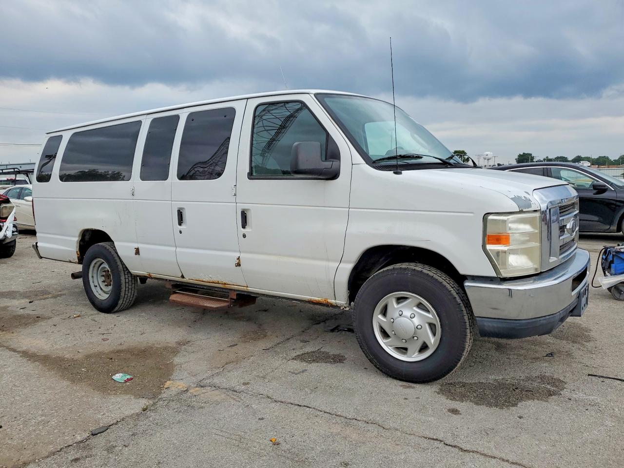 Ford Econoline E350 Super Duty Wagon