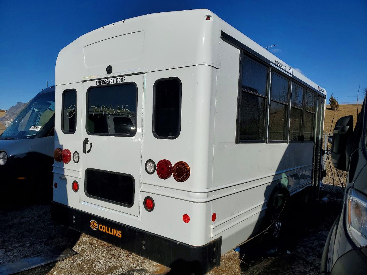 Ford Econoline E350 Super Duty Cutaway Van