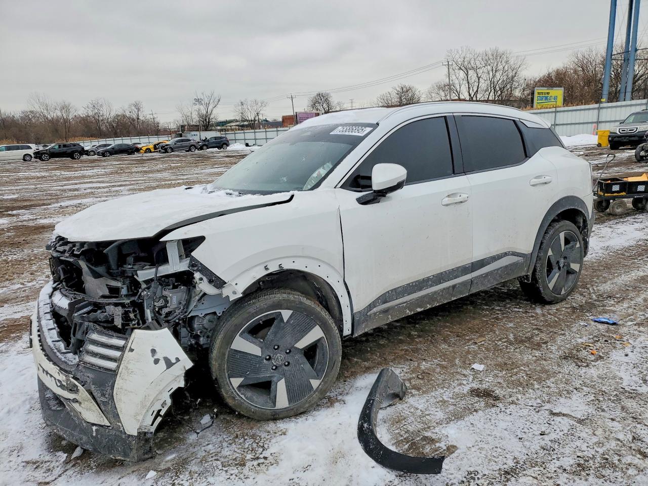 Salvage Nissan Kicks Image