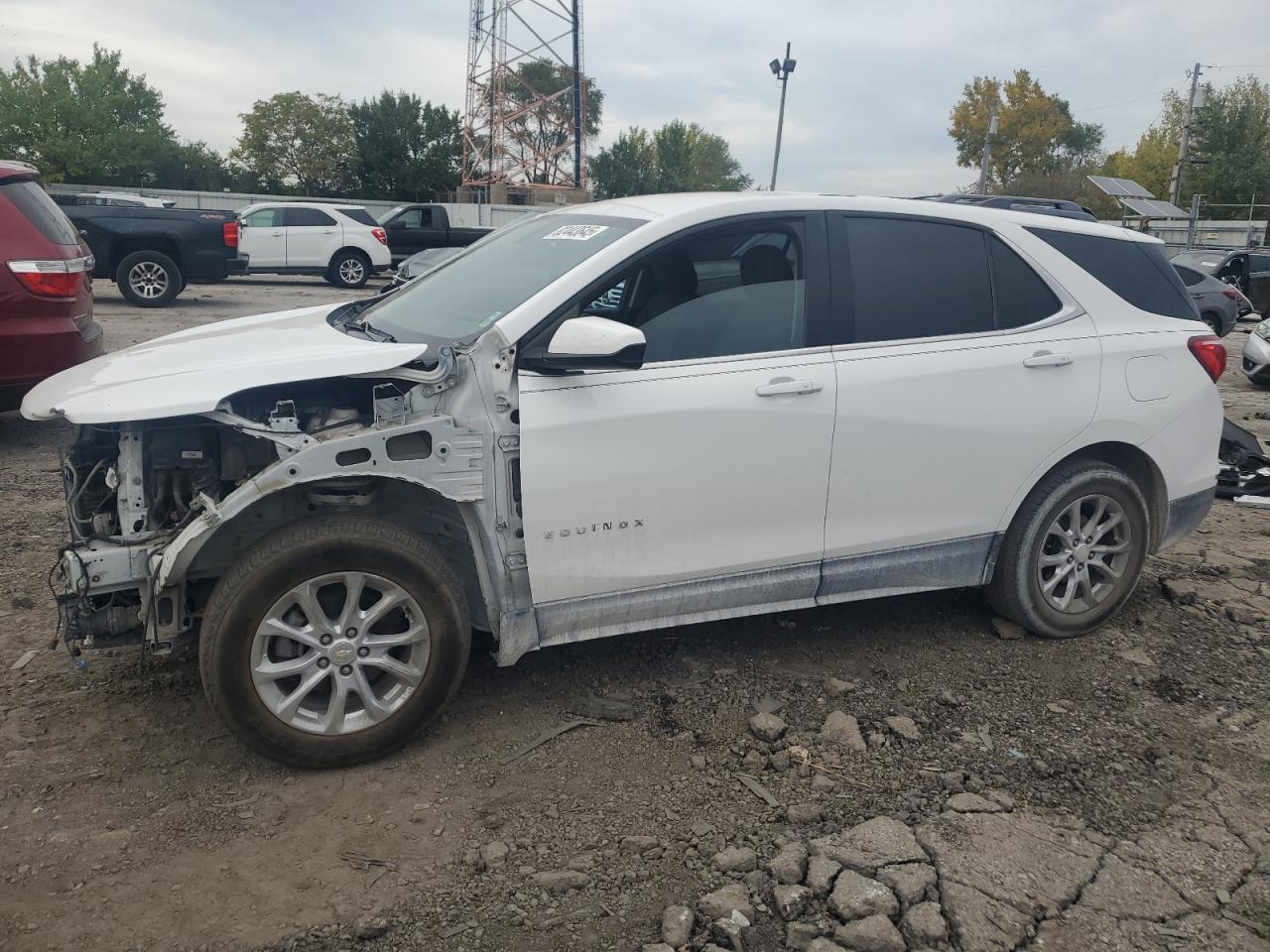 Salvage Chevrolet Equinox Image
