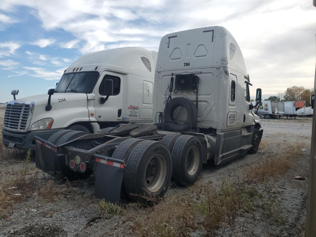 Freightliner Cascadia 1