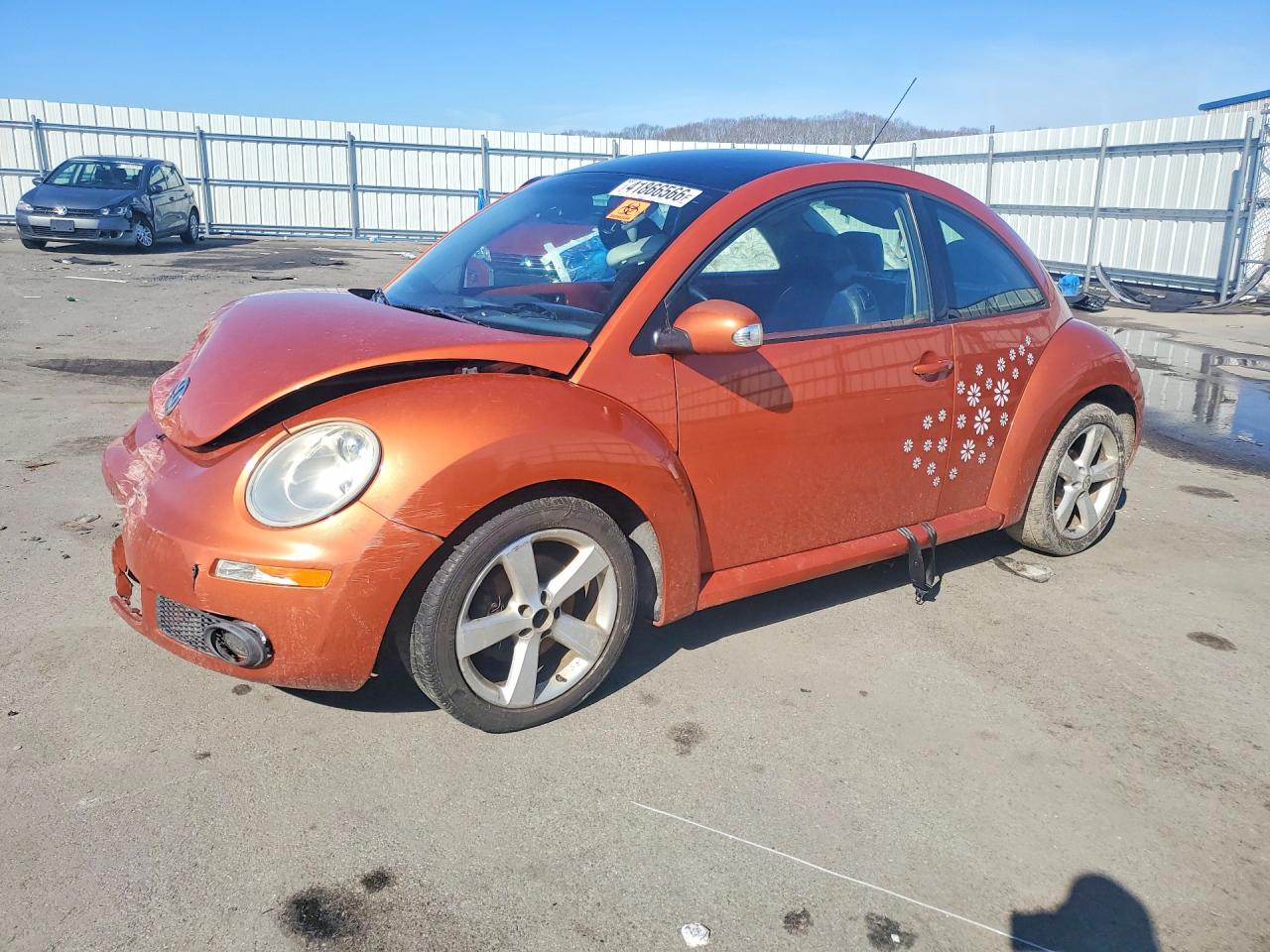 Salvage Volkswagen Beetle Image