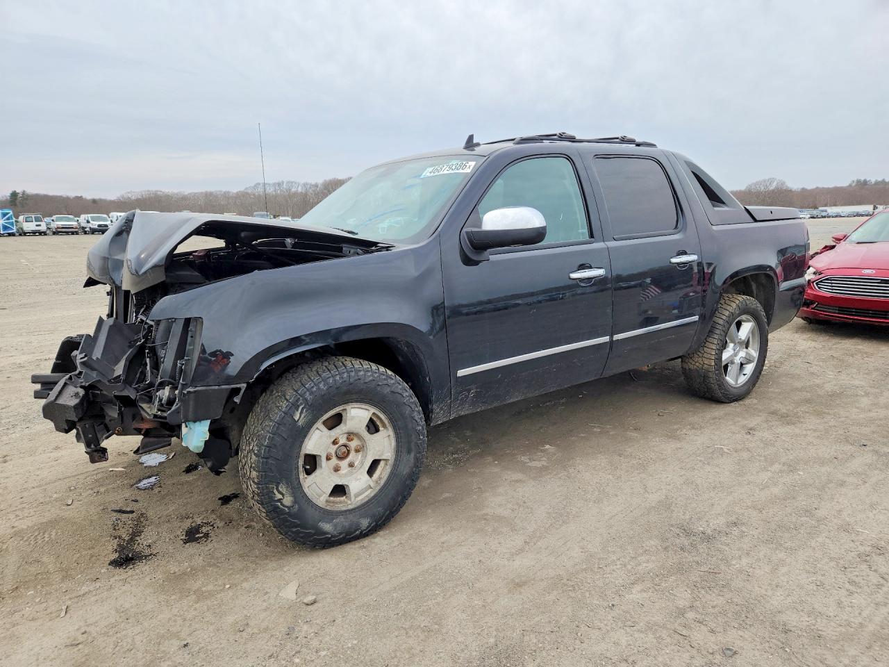 Salvage Chevrolet Avalanche Image