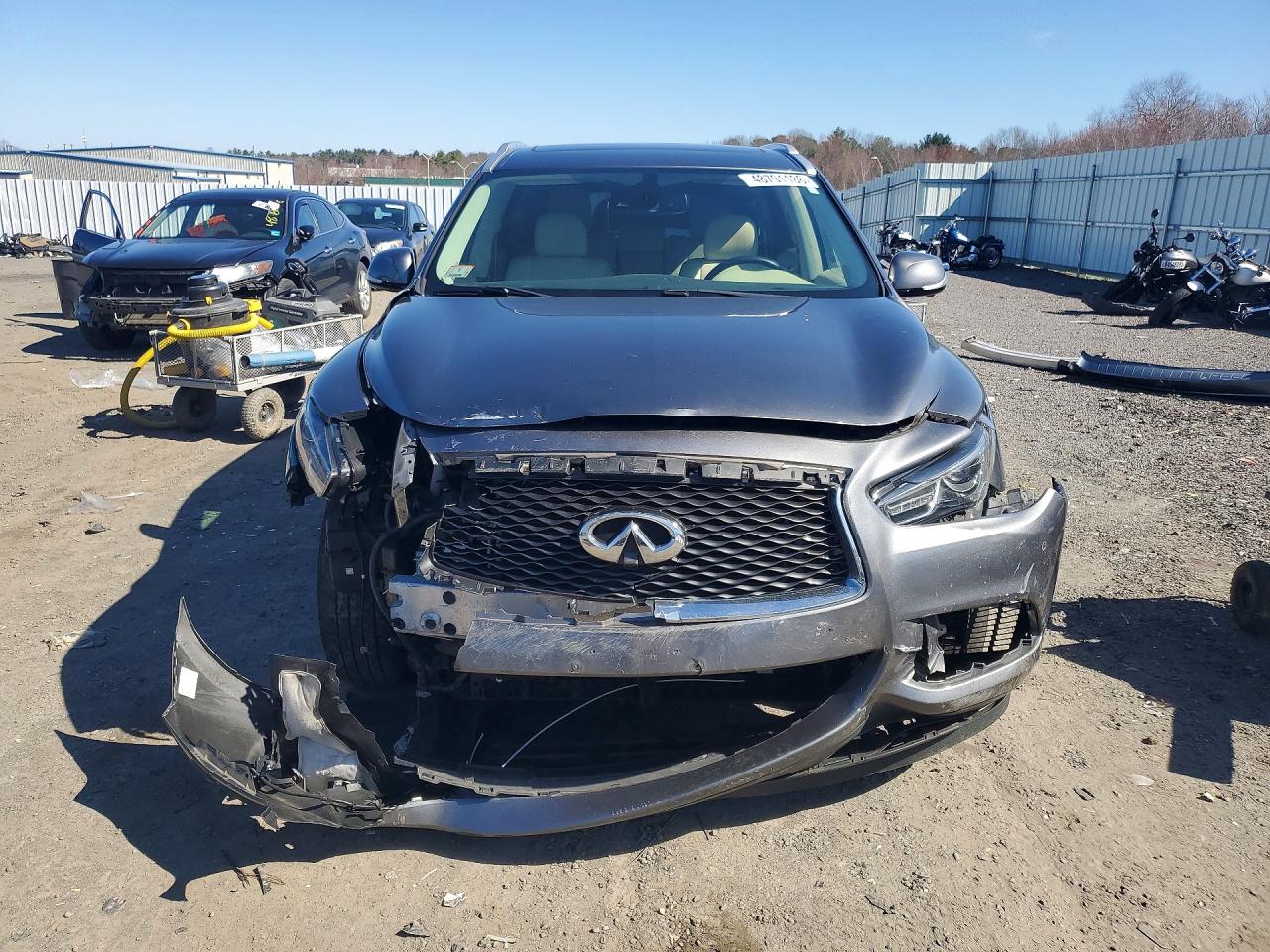 INFINITI Qx Luxe