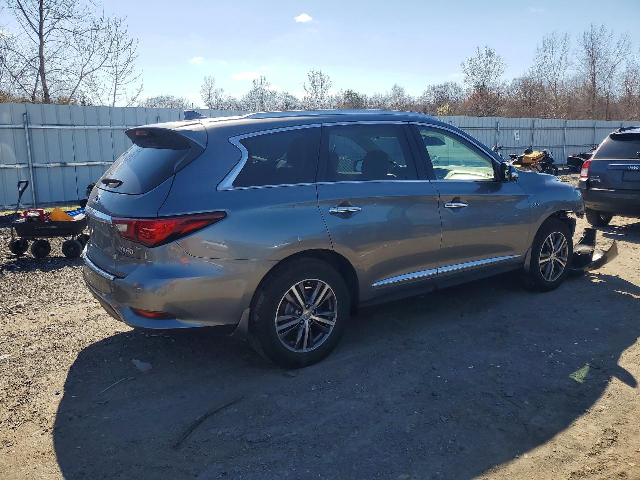 INFINITI Qx Luxe