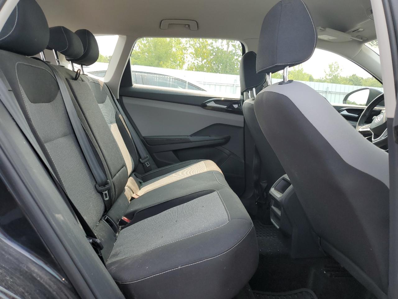 Volkswagen Taos S