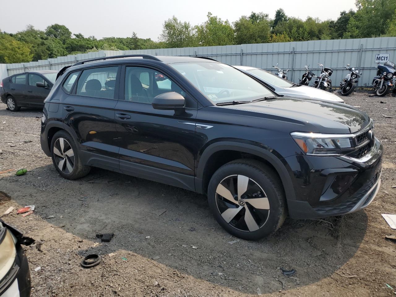 Volkswagen Taos S