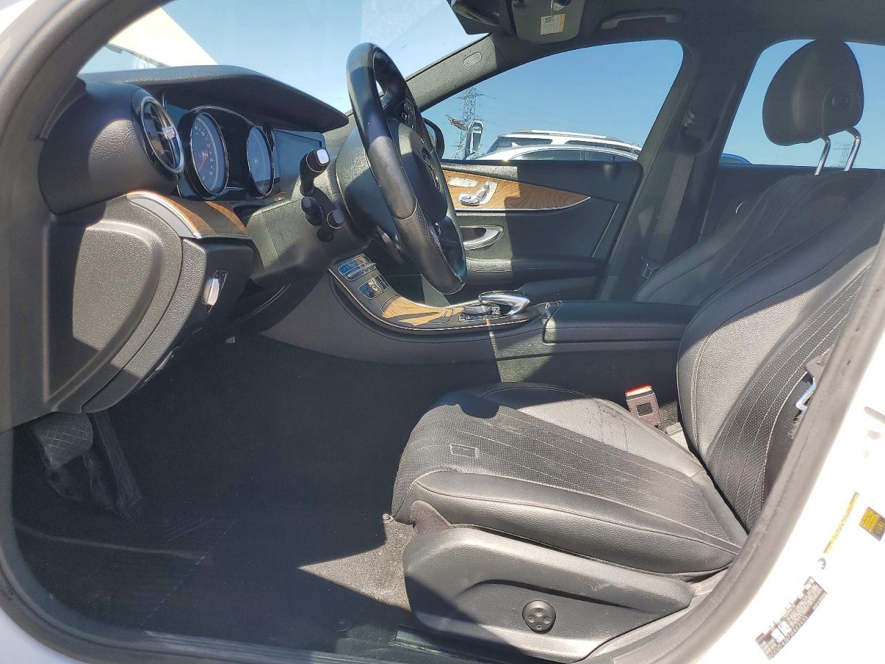 Mercedes-Benz E-Class 300