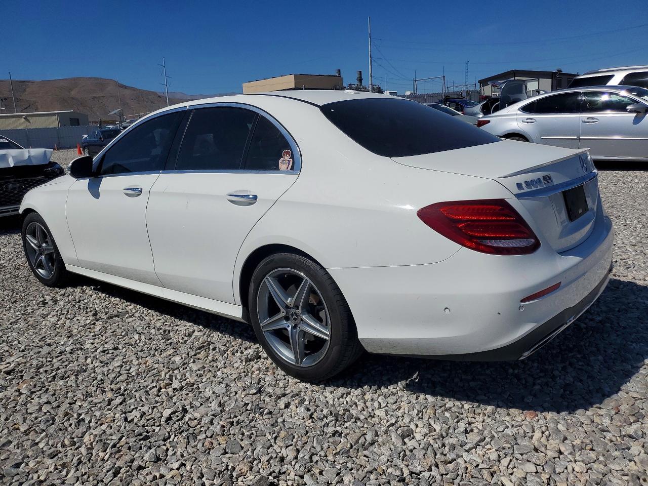 Mercedes-Benz E-Class 300