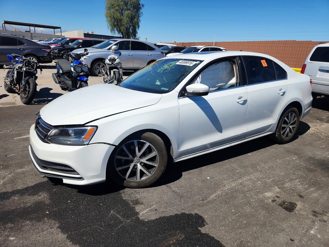 Salvage Volkswagen Jetta Image