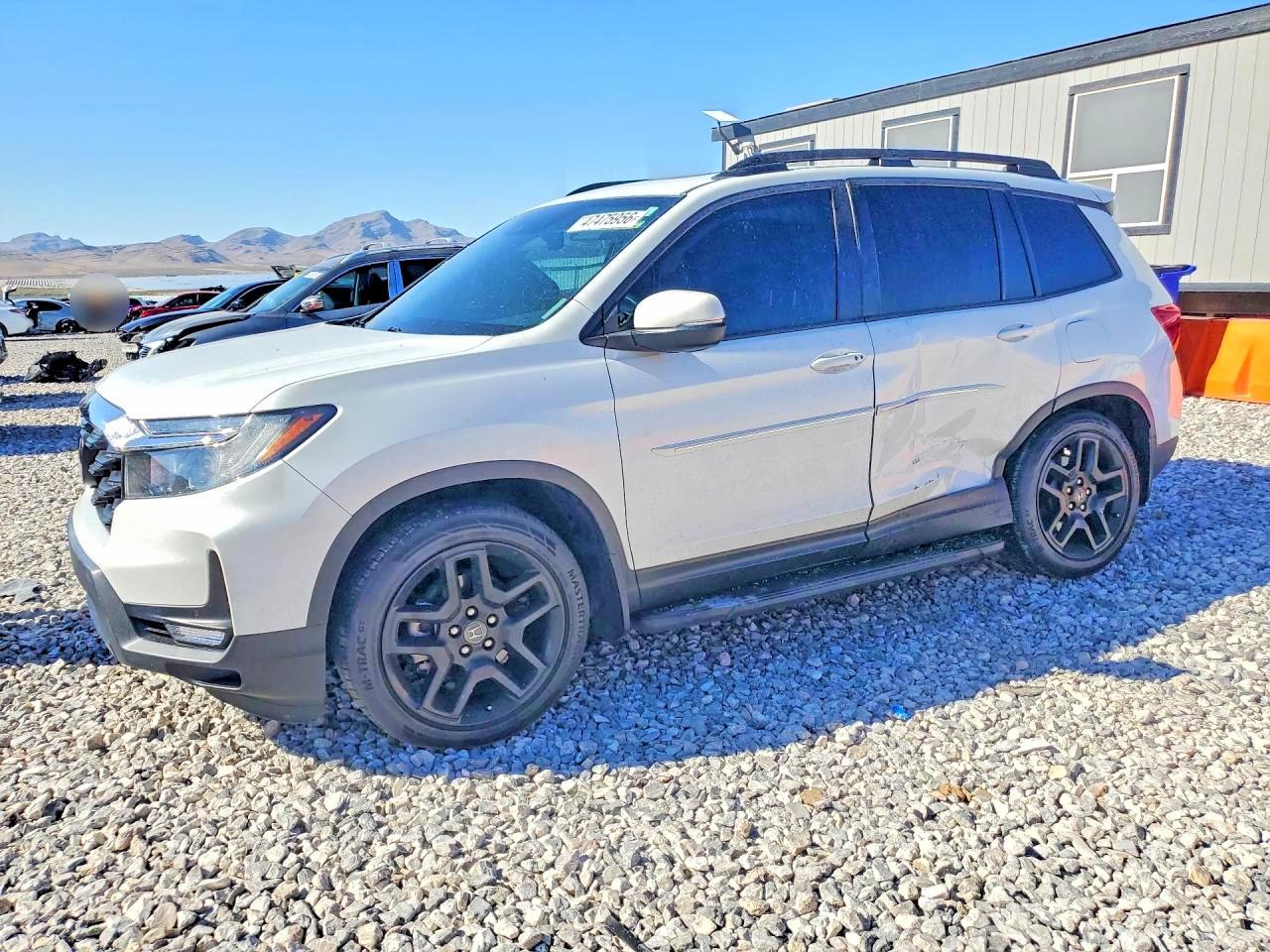 Salvage Honda Passport Image