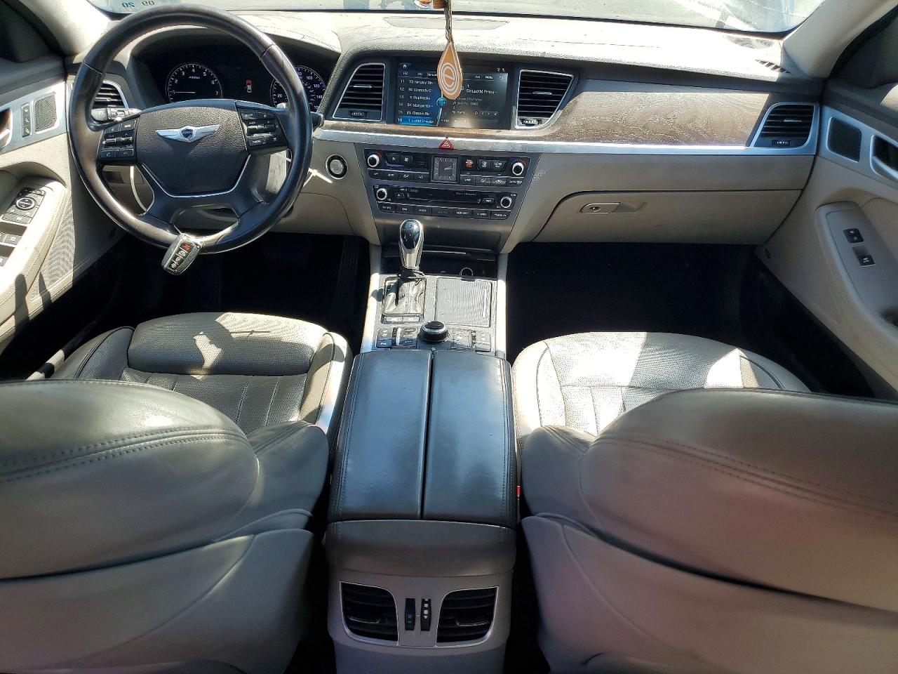 Hyundai Genesis 3.8l