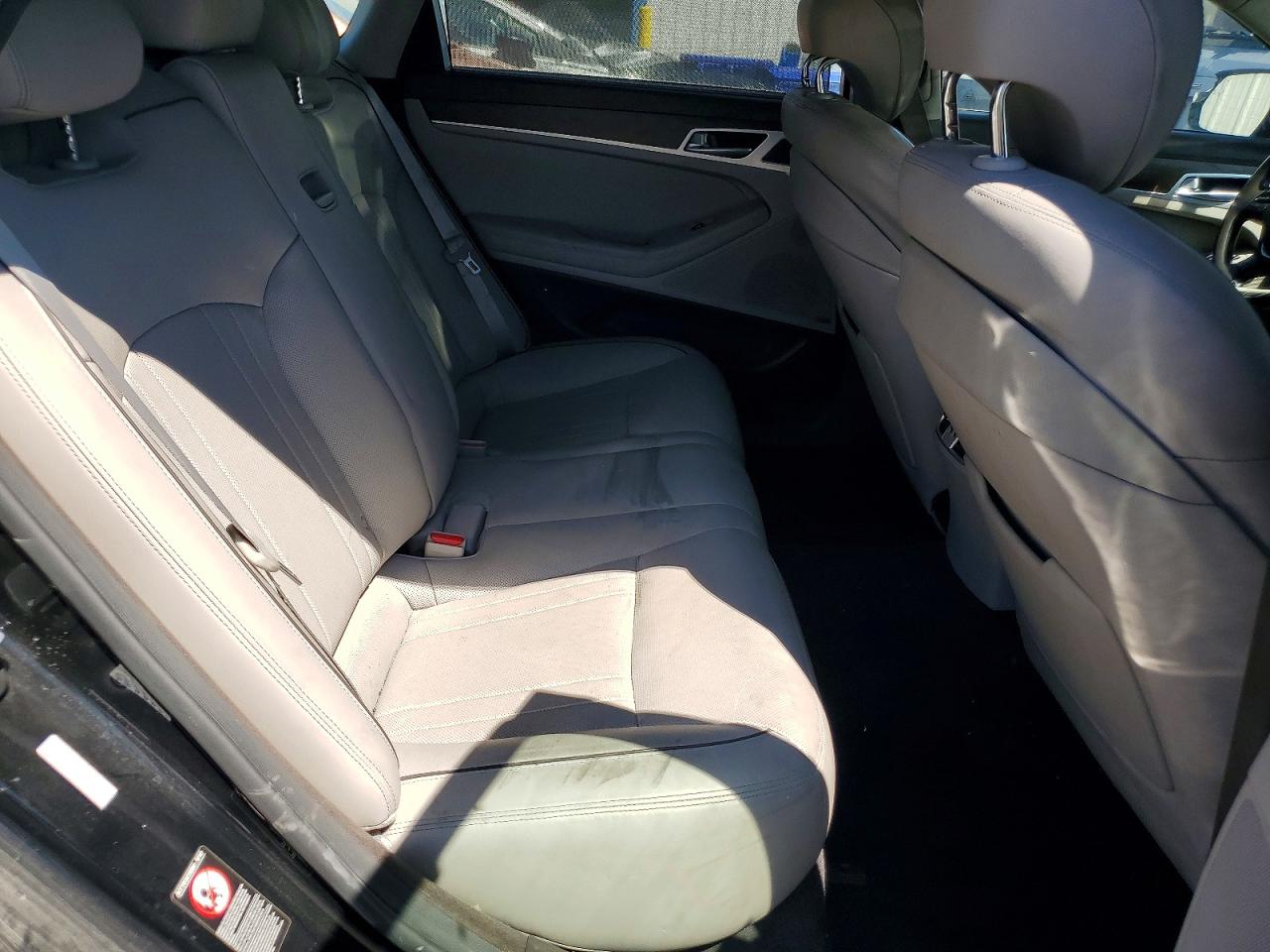 Hyundai Genesis 3.8l