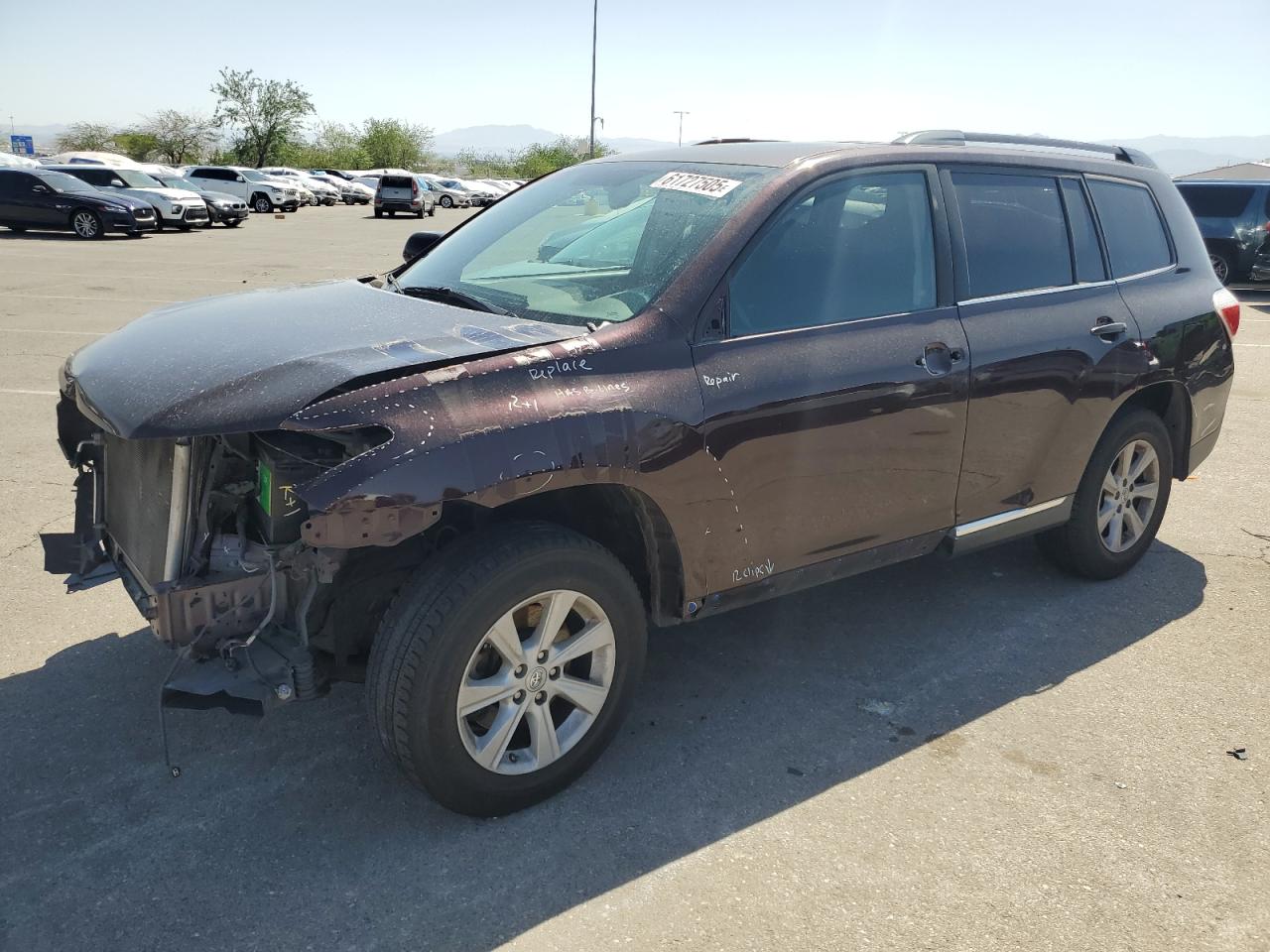 Salvage Toyota Highlander Image
