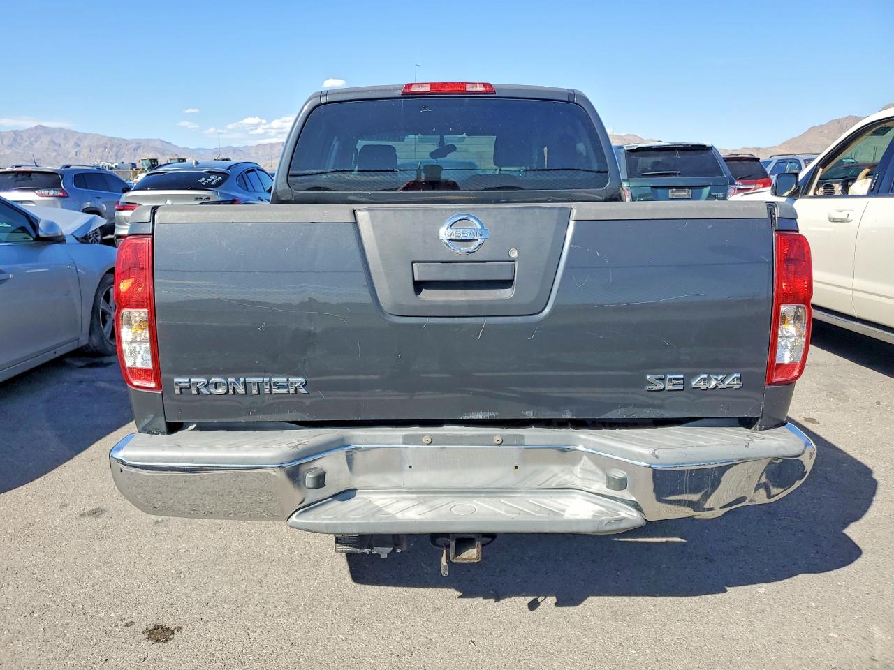 Nissan Frontier Crew Cab Se