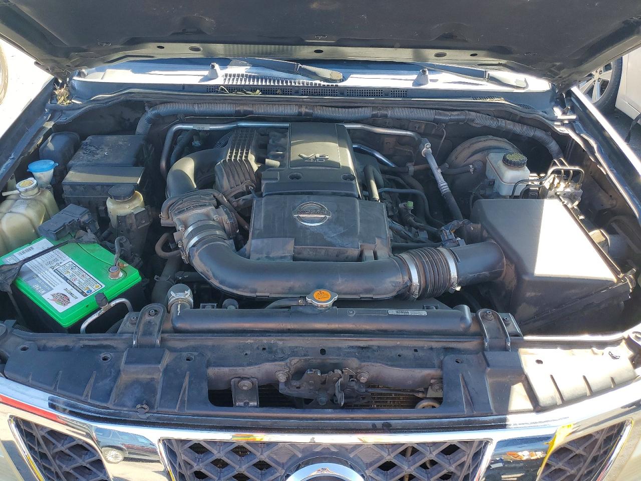 Nissan Frontier Crew Cab Se