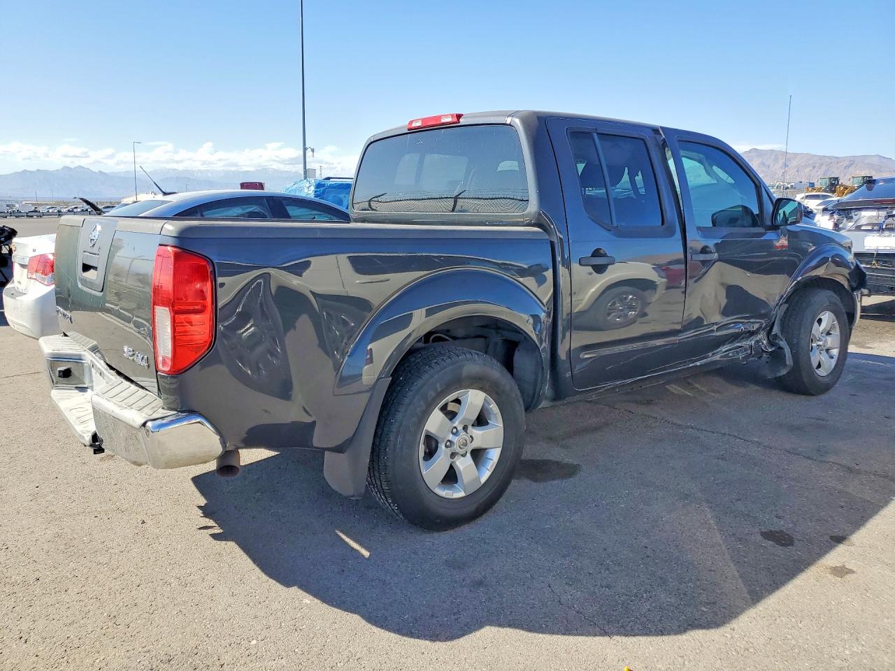 Nissan Frontier Crew Cab Se